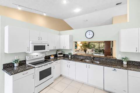 9711 Pavarotti Terrace #202, Boynton Beach FL - photo 12 of 47