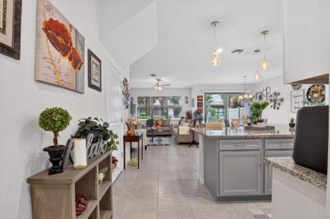 4601 San Fratello Circle, Lake Worth FL - photo 13 of 62