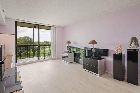 5301 Fountains Drive #501, Lake Worth FL - photo 21 of 46