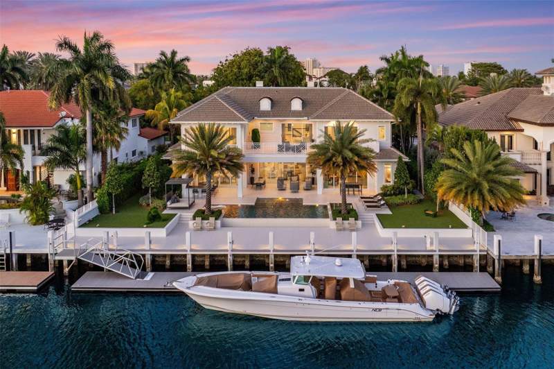 6 bedroom Single Family Residence at 2520 Del Lago Drive, Del Lago Isle, Fort Lauderdale — photo 2