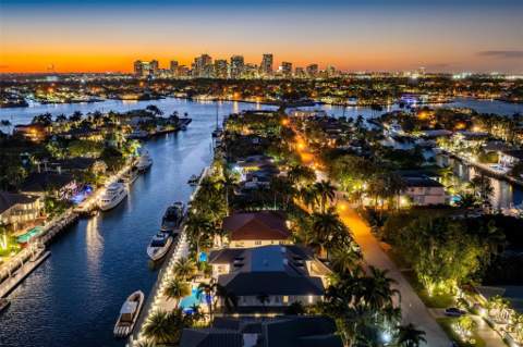 2520 Del Lago Drive, Fort Lauderdale FL - photo 6 of 100
