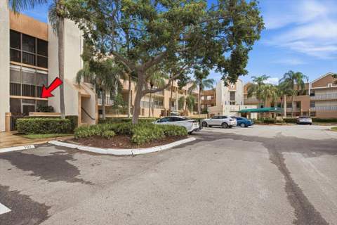 7501 Fairfax Drive, Tamarac FL - photo 6 of 39