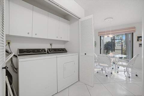7501 Fairfax Drive, Tamarac FL - photo 14 of 39