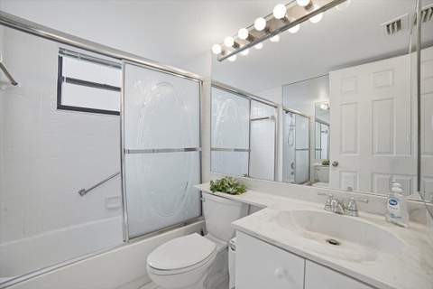 7501 Fairfax Drive, Tamarac FL - photo 16 of 39