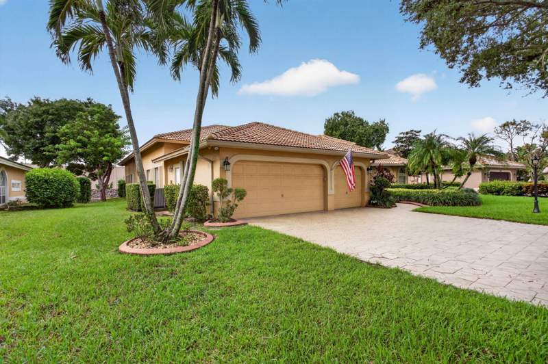 5 bedroom Single Family Residence at 10002 NW 58th Court, Landings Of Parkland, Parkland — photo 4