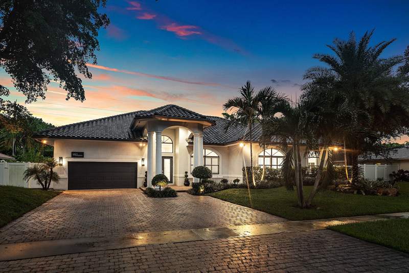 4 bedroom Single Family Residence at 6821 N Grande Drive, Estancia, Boca Raton — photo 3