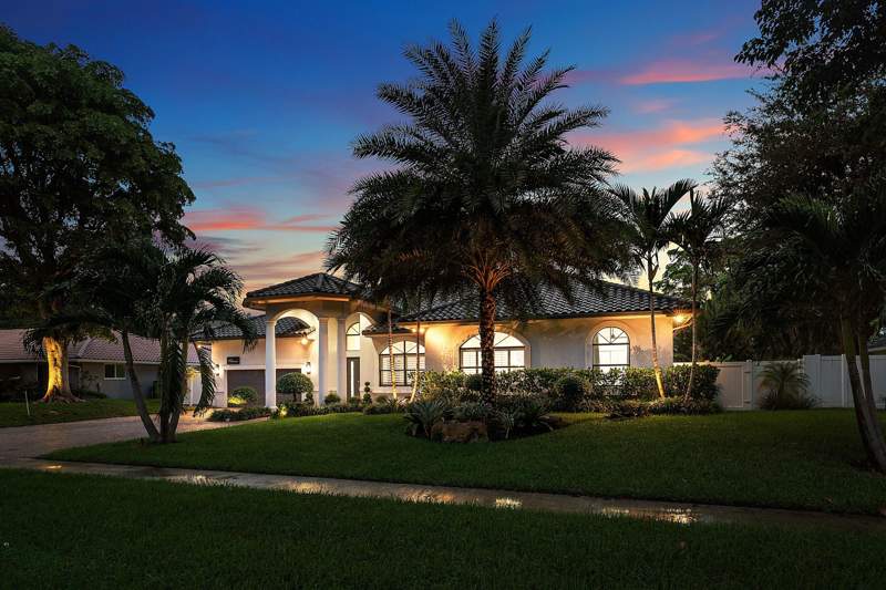 4 bedroom Single Family Residence at 6821 N Grande Drive, Estancia, Boca Raton — photo 4