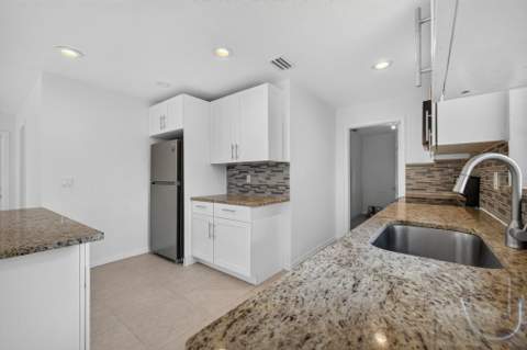 913 SE 10th Street, Stuart FL - photo 13 of 32
