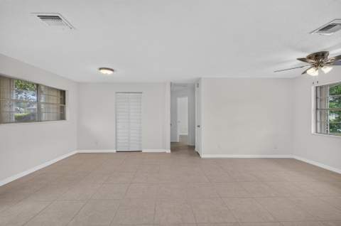 913 SE 10th Street, Stuart FL - photo 16 of 32
