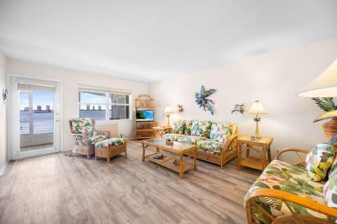 100 Shore Court #104, North Palm Beach FL - photo 7 of 40