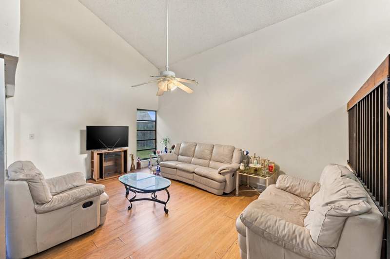 3 bedroom Single Family Residence at 3528 NW 73rd Way, Crossings No 2, Coral Springs — photo 5