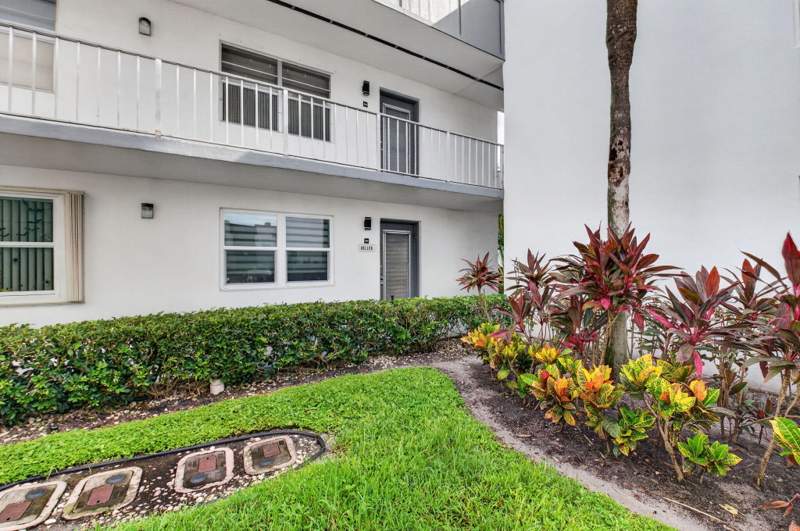 2 bedroom Condominium at 390 Normandy I, Kings Point Normandy , Delray Beach — photo 3
