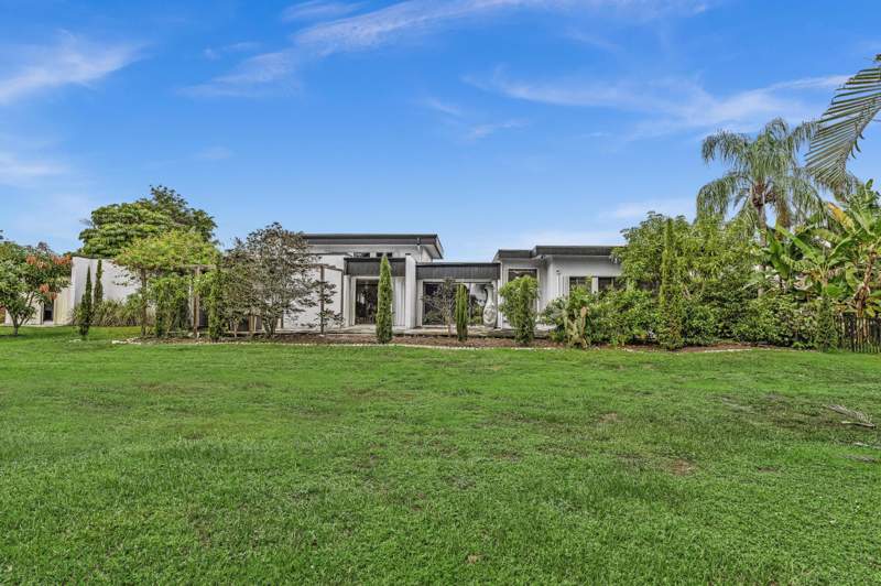 5 bedroom Single Family Residence at 3210 Medinah Circle, Palm Beach Natl Golf And Country Club , Lake Worth — photo 4