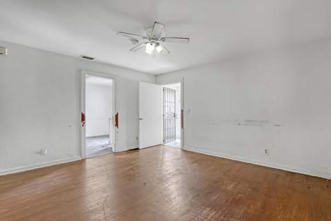 5014 Spruce Avenue, West Palm Beach FL - photo 8 of 35