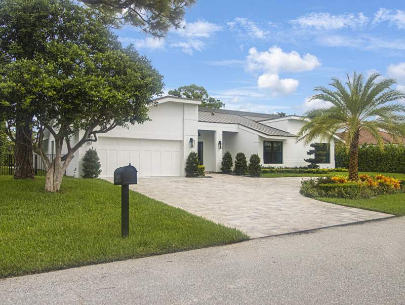 3 bedroom Single Family Residence at 4909 Pineview Circle, Seagate Country Club, Delray Beach — photo 2