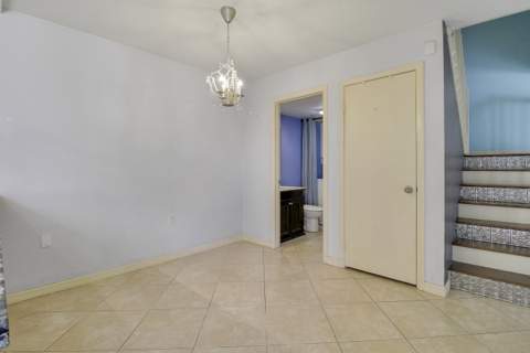 2218 22nd Way, West Palm Beach FL - photo 6 of 31