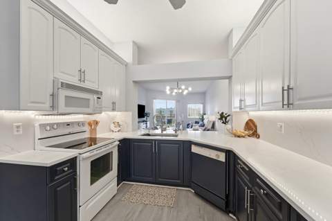 7478 Granville Drive #406, Tamarac FL - photo 10 of 45