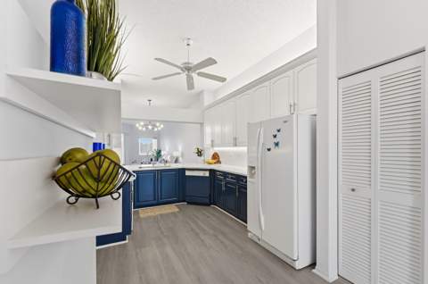 7478 Granville Drive #406, Tamarac FL - photo 8 of 45