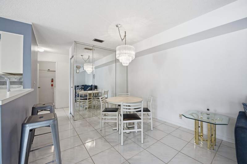 2 bedroom Condominium at 14898 Wedgefield Drive #208, International Club, Delray Beach — photo 4