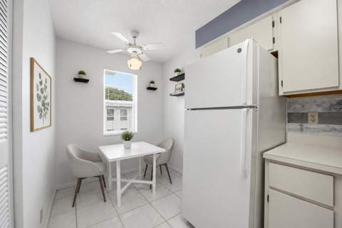 14898 Wedgefield Drive #208, Delray Beach FL - photo 9 of 22