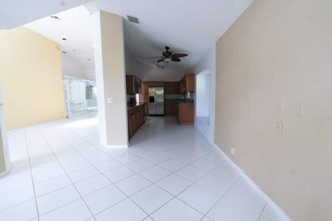 6113 Greenspointe Drive #10, Boynton Beach FL - photo 8 of 44