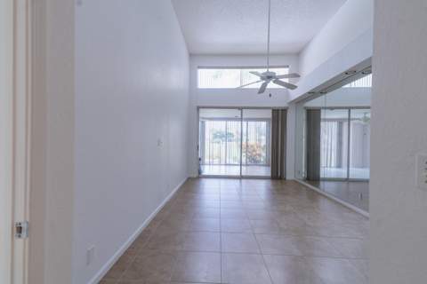 6113 Greenspointe Drive #10, Boynton Beach FL - photo 19 of 44