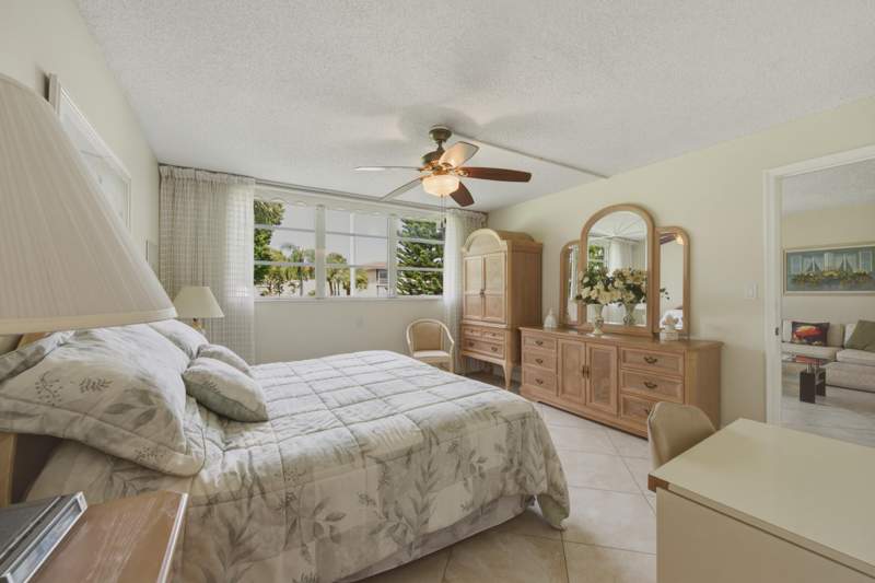 2 bedroom Condominium at 811 S Hollybrook Drive #202, Hollybrook Golf And Tennis Club, Pembroke Pines — photo 5