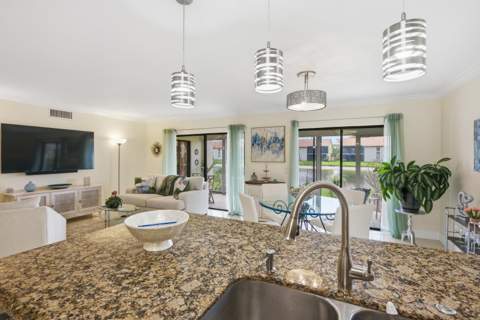 10223 N Circle Lake Drive #102, Boynton Beach FL - photo 8 of 40