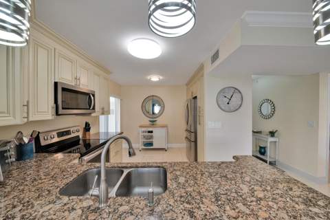 10223 N Circle Lake Drive #102, Boynton Beach FL - photo 9 of 40