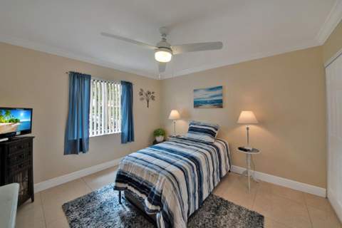 10223 N Circle Lake Drive #102, Boynton Beach FL - photo 16 of 40