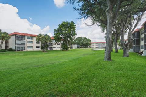 811 S Hollybrook Drive #202, Pembroke Pines FL - photo 18 of 51