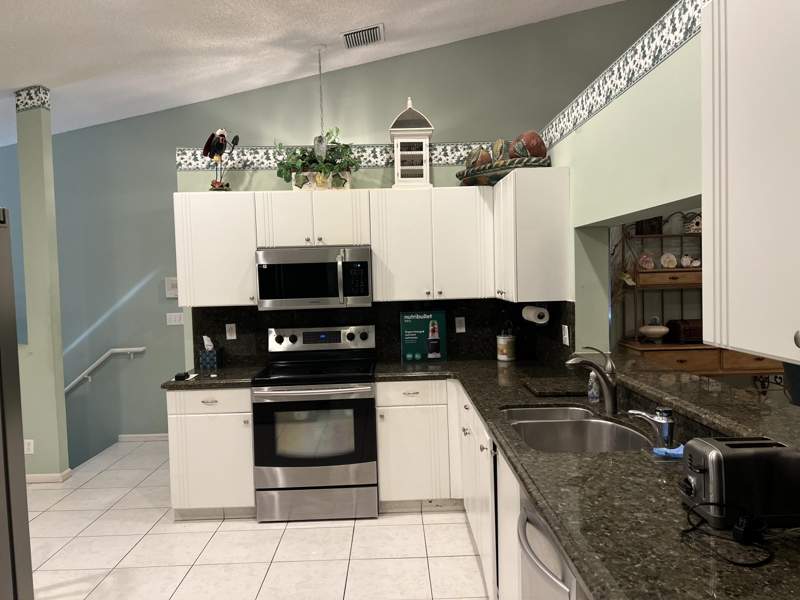 2 bedroom Condominium at 9632 Sills Drive #204, Sun Valley East Condo, Boynton Beach — photo 3