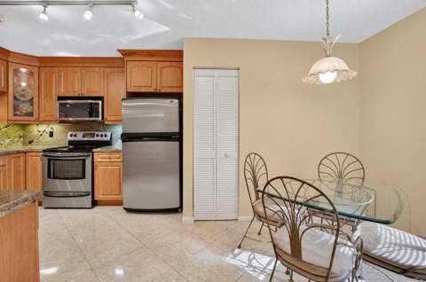 16769 Oak Hill Trail #713, Delray Beach FL - photo 12 of 57