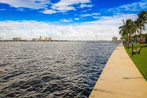 1105 Lake Shore Drive #205, Lake Park FL - photo 24 of 32