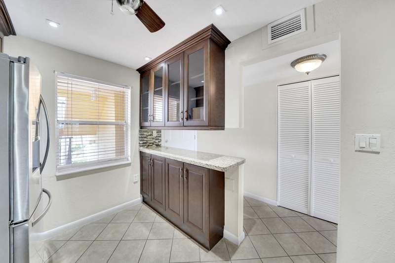 2 bedroom Condominium at 777 S Federal Highway #305O, Island Club Four Condo, Pompano Beach — photo 4