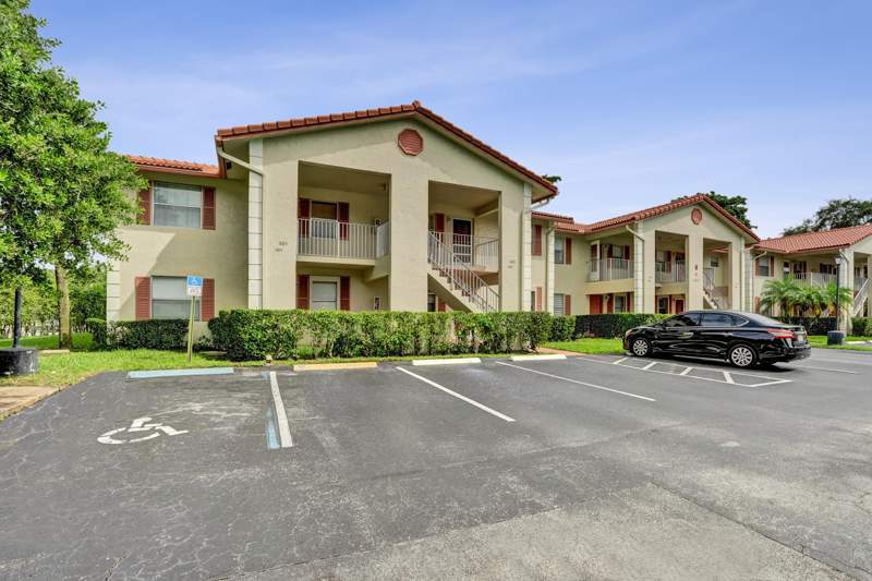 2 bedroom Condominium at 3081 Holiday Springs Boulevard #102-6, Golfside II Condo, Margate — photo 2