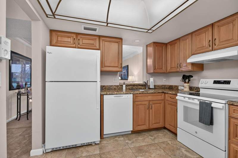 1 bedroom Condominium at 7640 NW 18th Street #105, Palm Springs 2 , Margate — photo 2