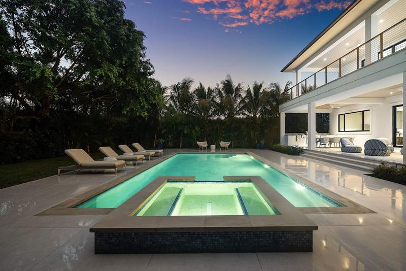 6 bedroom Single Family Residence at 145 Alhambra Place, S/D Of 10-44-43, Gov Lts 1, 2 & 3, West Palm Beach — photo 5