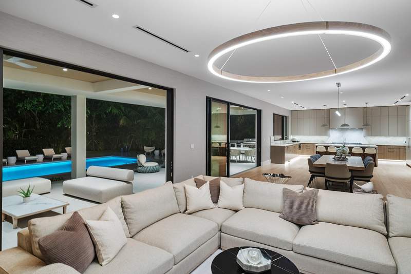 6 bedroom Single Family Residence at 145 Alhambra Place, S/D Of 10-44-43, Gov Lts 1, 2 & 3, West Palm Beach — photo 3