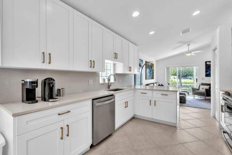 13818 Via Nidia, Delray Beach FL - photo 17 of 88