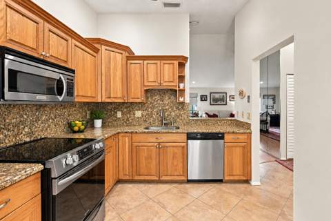 459 Knollwood Court #459, Royal Palm Beach FL - photo 7 of 19
