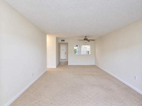7915 Willow Spring #1218, Lake Worth FL - photo 6 of 30