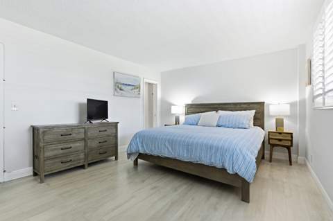 139 Sunrise Avenue #102, Palm Beach FL - photo 9 of 20