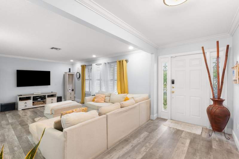 5 bedroom Single Family Residence at 1852 NW 82nd Avenue, Ramblewood, Coral Springs — photo 4