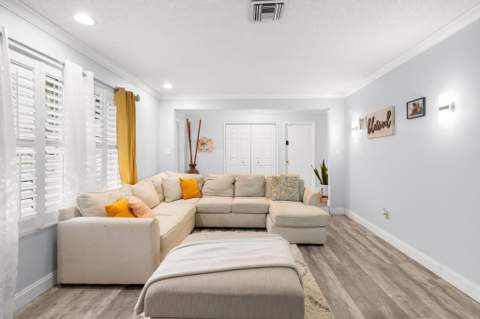 1852 NW 82nd Avenue, Coral Springs FL - photo 8 of 38