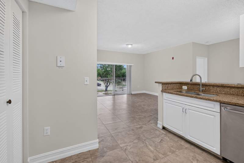 2 bedroom Condominium at 6960 SW 39th Street #207e, Courtyards at Davie, Davie — photo 5