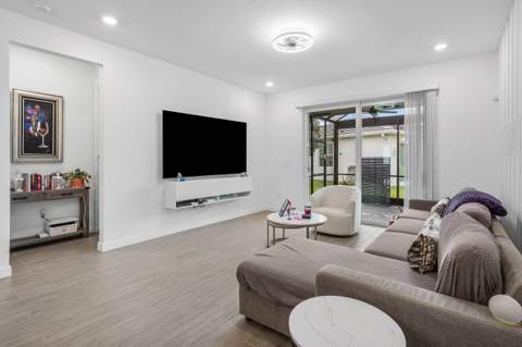 6982 Peters Lane, Delray Beach FL - photo 7 of 31