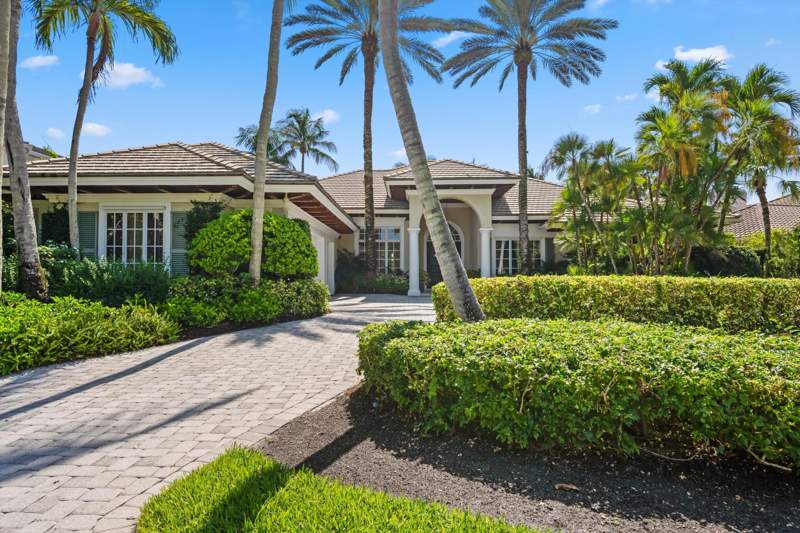 4 bedroom Single Family Residence at 252 Locha Drive, Loxahatchee Club At Maplewood 7 Ph 2, Jupiter — photo 2