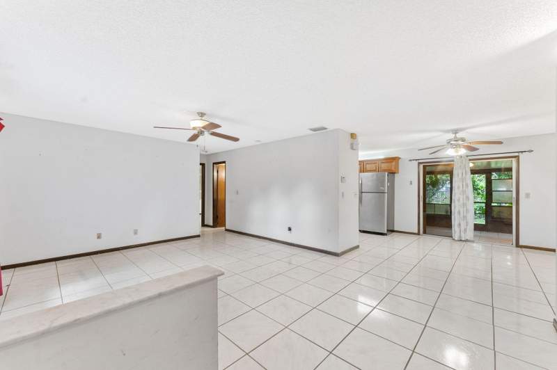 3 bedroom Single Family Residence at 629 SW Ray Avenue, Port St Lucie Section 28, Port St. Lucie — photo 4