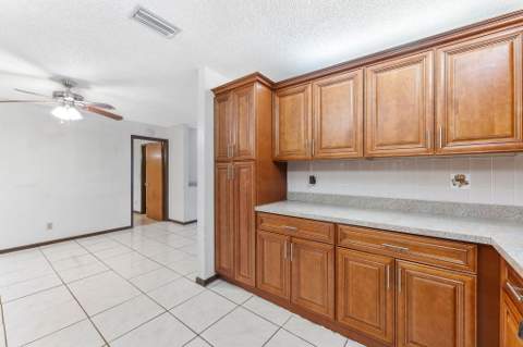 629 SW Ray Avenue, Port St. Lucie FL - photo 18 of 47